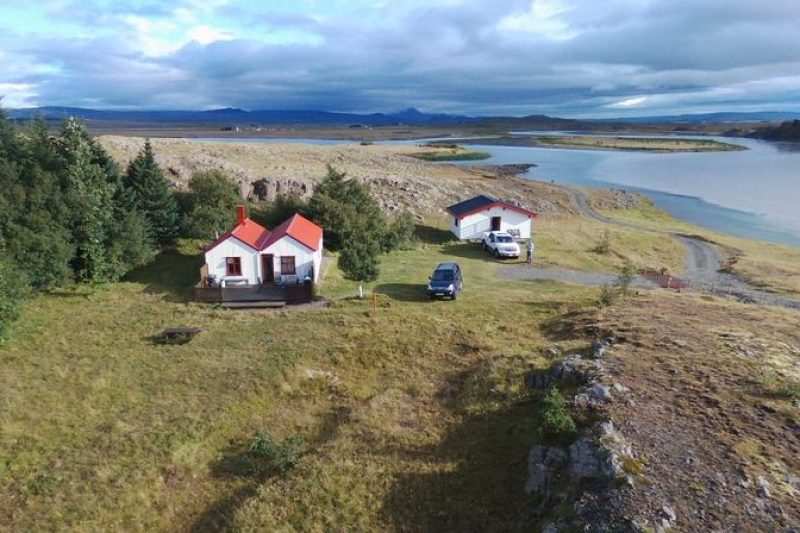 Straumar_hus_uti_loftmynd